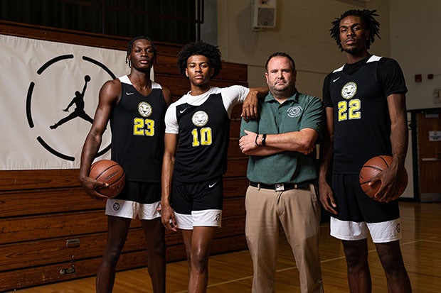 From left to right, Arizona State commit Akil Watson, future North Carolina Tar Heel Simeon Wilcher, head coach Dave Boff and Duke pledge MacKenzie Mgbako are fueling high expectations at Roselle Catholic. (Photo: Catalina Fragoso)