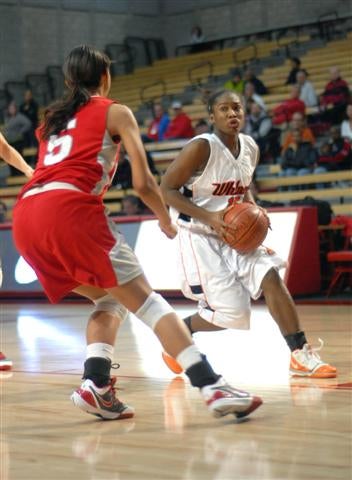 Young freshman Linnae Harper goes strong against Mater Dei. 