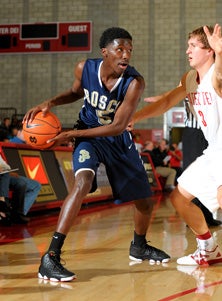 Daniel Hamilton made the game-
winning bucket against Pasadena.
