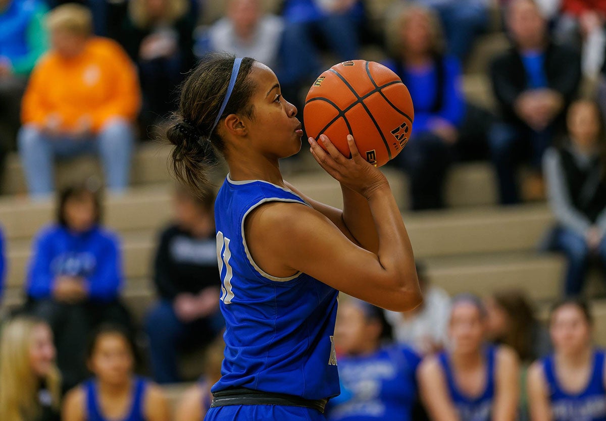 Kayla Preston of Millard North shoots a free throw against Lincoln Southeast on Dec. 11, 2022. (Photo: Samuel Mfinanga)