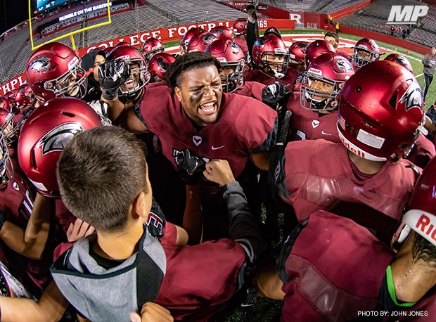 St. Joseph's Prep (Philadelphia) beat St. John's (Washington, DC) 34-30 in a meeting of nationally-ranked teams.