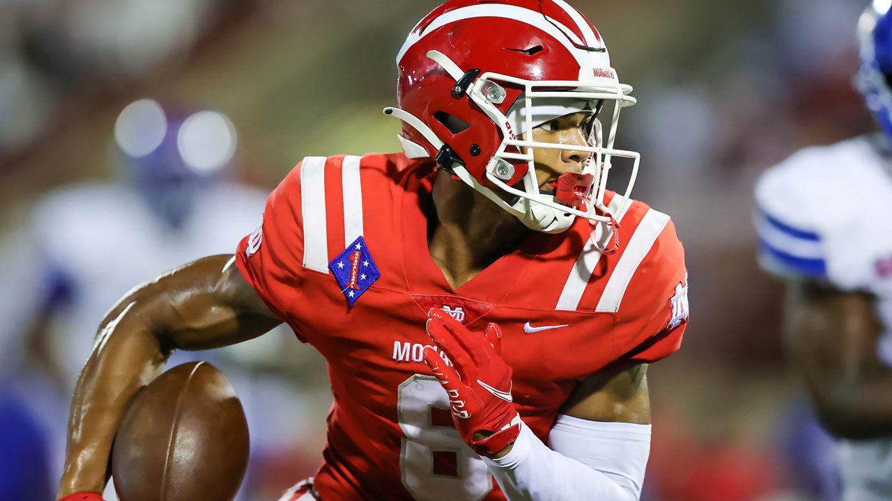 High school football: Preview, how to watch No. 1 Mater Dei battle No. 8 Servite