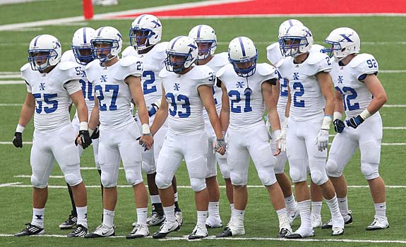 St. Xavier's defense could give it a chance against Trinity.