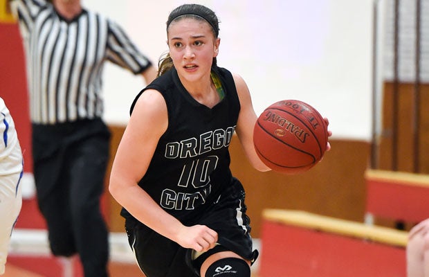 Cierra Jones averaged more than 20 points per game last season for Oregon City.