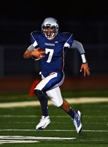 Dante Mayes also has a very
quick burst like Kaepernick.
He rushed for more than 300
yards and three scores.