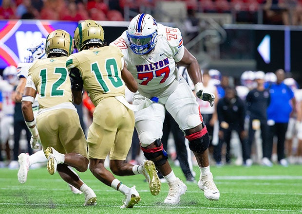 Calhoun in action during Walton's big win over Grayson at Mercedes-Benz Stadium in Atlanta. (Photo: Corey Jones)