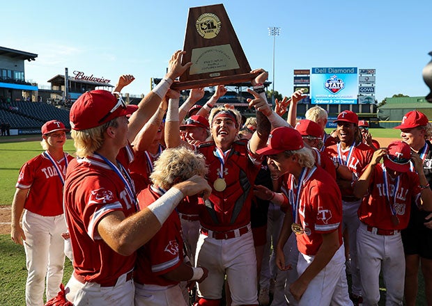 Tomball celebrates Saturday after beating Pearland for the Class 6A state championship in Texas. Following a loss March 8, the Cougars rattled off 30 consecutive wins en route to the title. (Photo: Robbie Rakestraw)