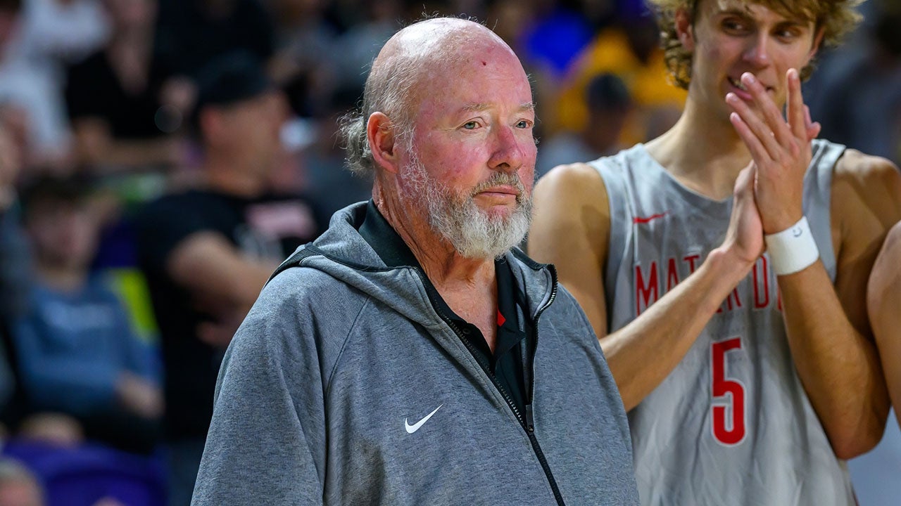 BASKETBALL: Active coaching wins leaders