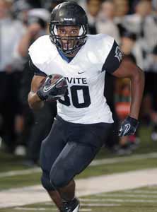 Servite moved the ball well on the ground
all night with 185 rushing yards. 