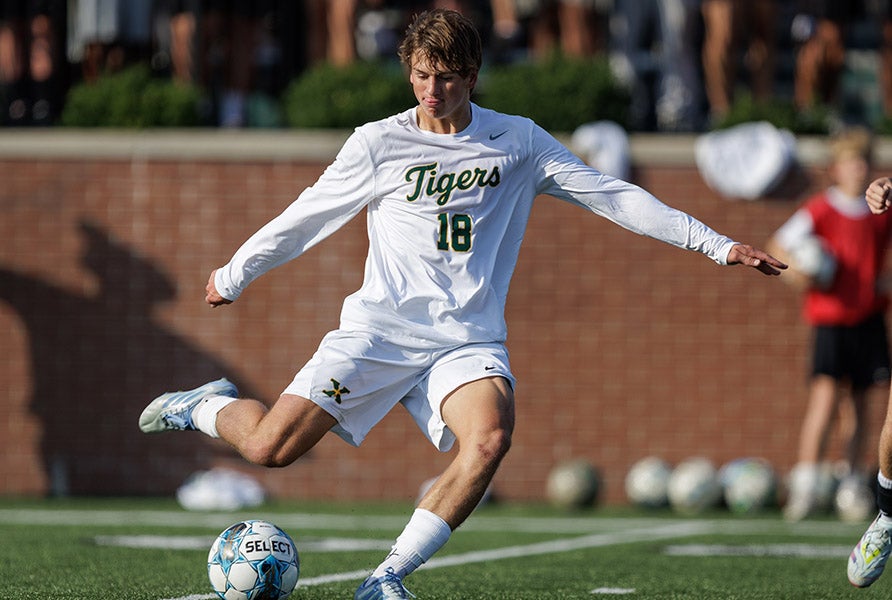 MaxPreps Cup: Louisville schools prominent in final boys, girls standings
