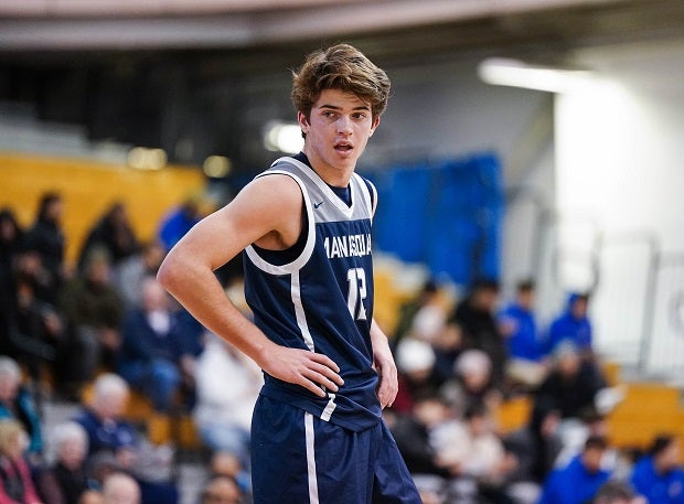 Manasquan junior Griffin Linstra, pictured here last season, appeared to score the game-winning bucket on Tuesday in the Warriors' NJSIAA playoff game against Camden. However, the referees waved off the bucket despite video showing the points should have counted. (File photo: Catalina Fragoso)