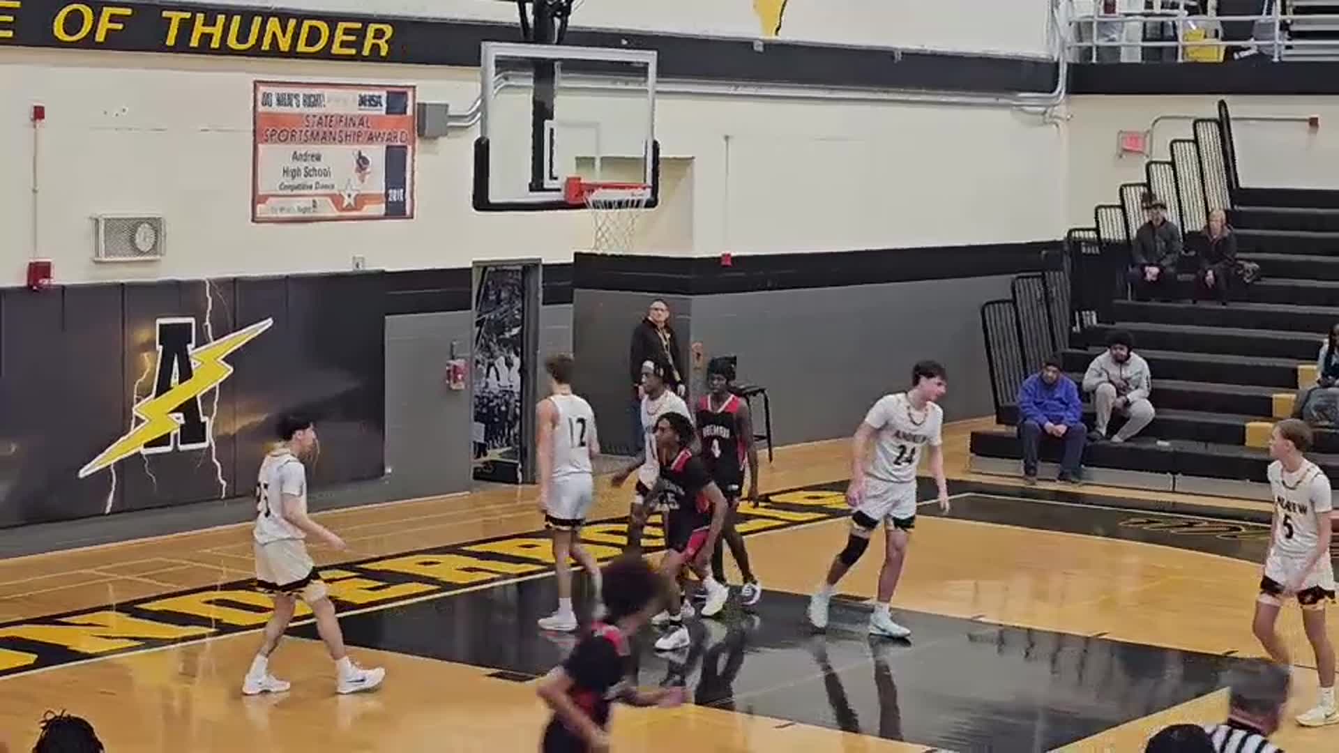 Basketball Recap: Bremen Comes Up Short