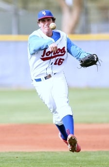 Mountain View's Willie Ethington was
selected the Division I player of the
year by Arizona coaches.