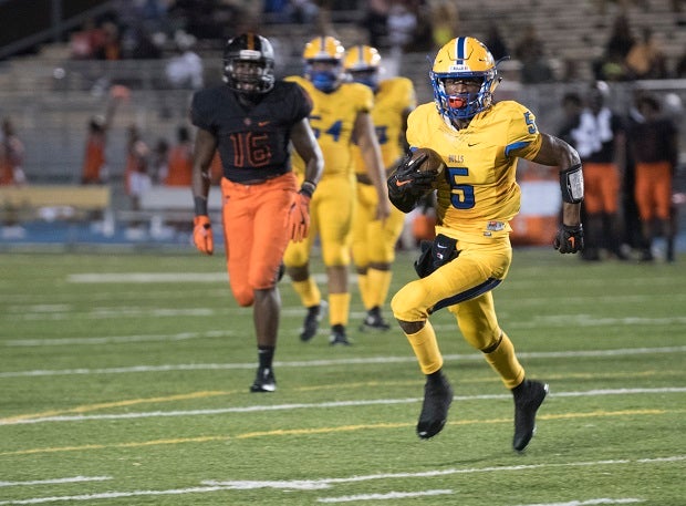 No. 19 Northwestern tops No. 25 Armwood 21-16 for Florida state championship