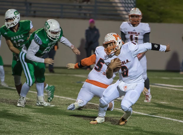 Mineola takes on Yoakum on Thursday for the Class 3A-DI Texas state title.