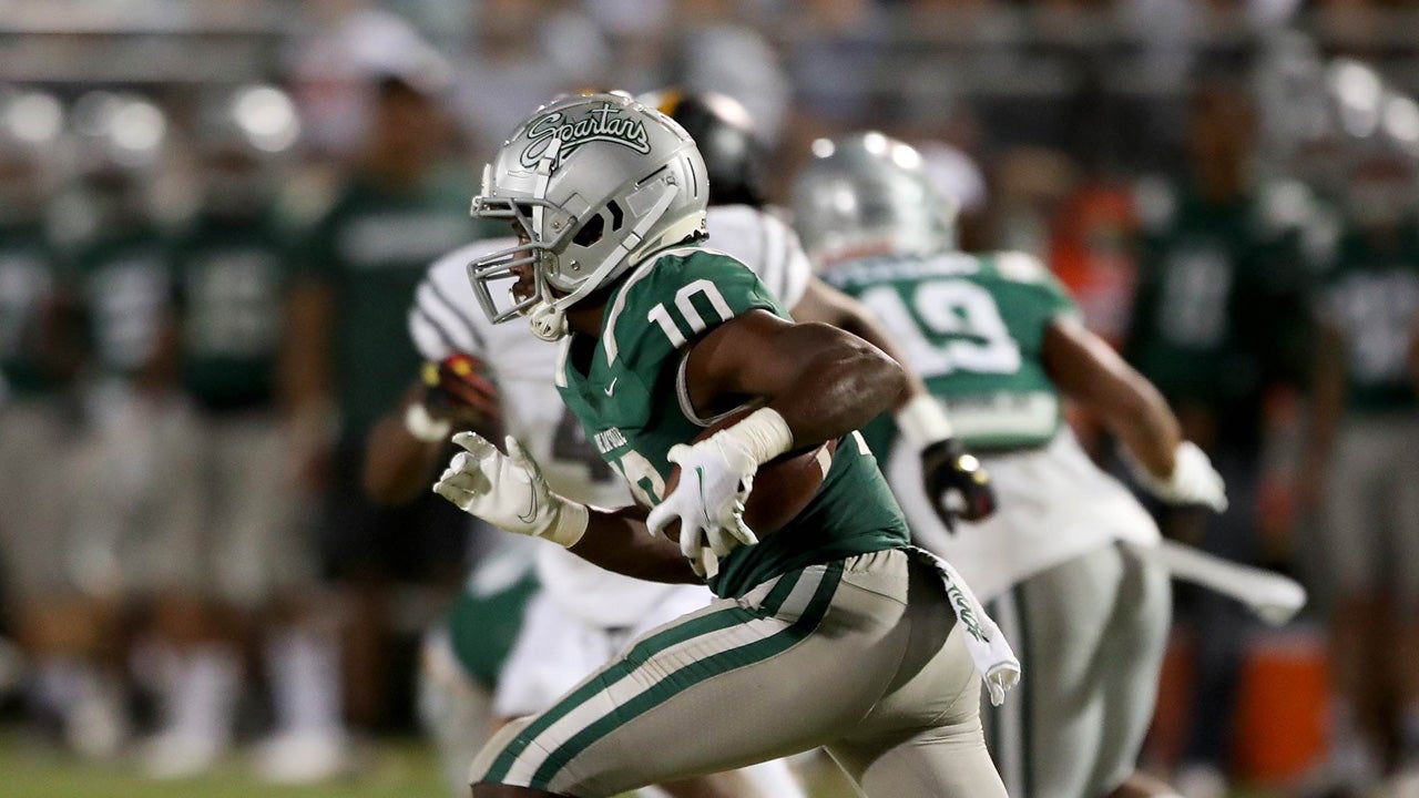 High school football: De La Salle streaks on with 31-10 rout over Folsom