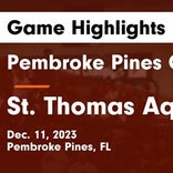 St. Thomas Aquinas piles up the points against Deerfield Beach