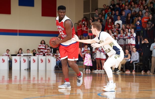 Zion Williamson returned from injury just in time to take the floor at the nation's most high-profile high school basketball showcase.