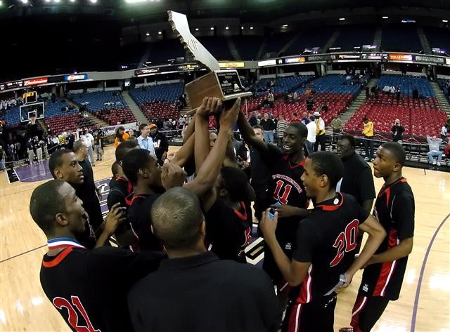 Westchester celebrates California Division I title.