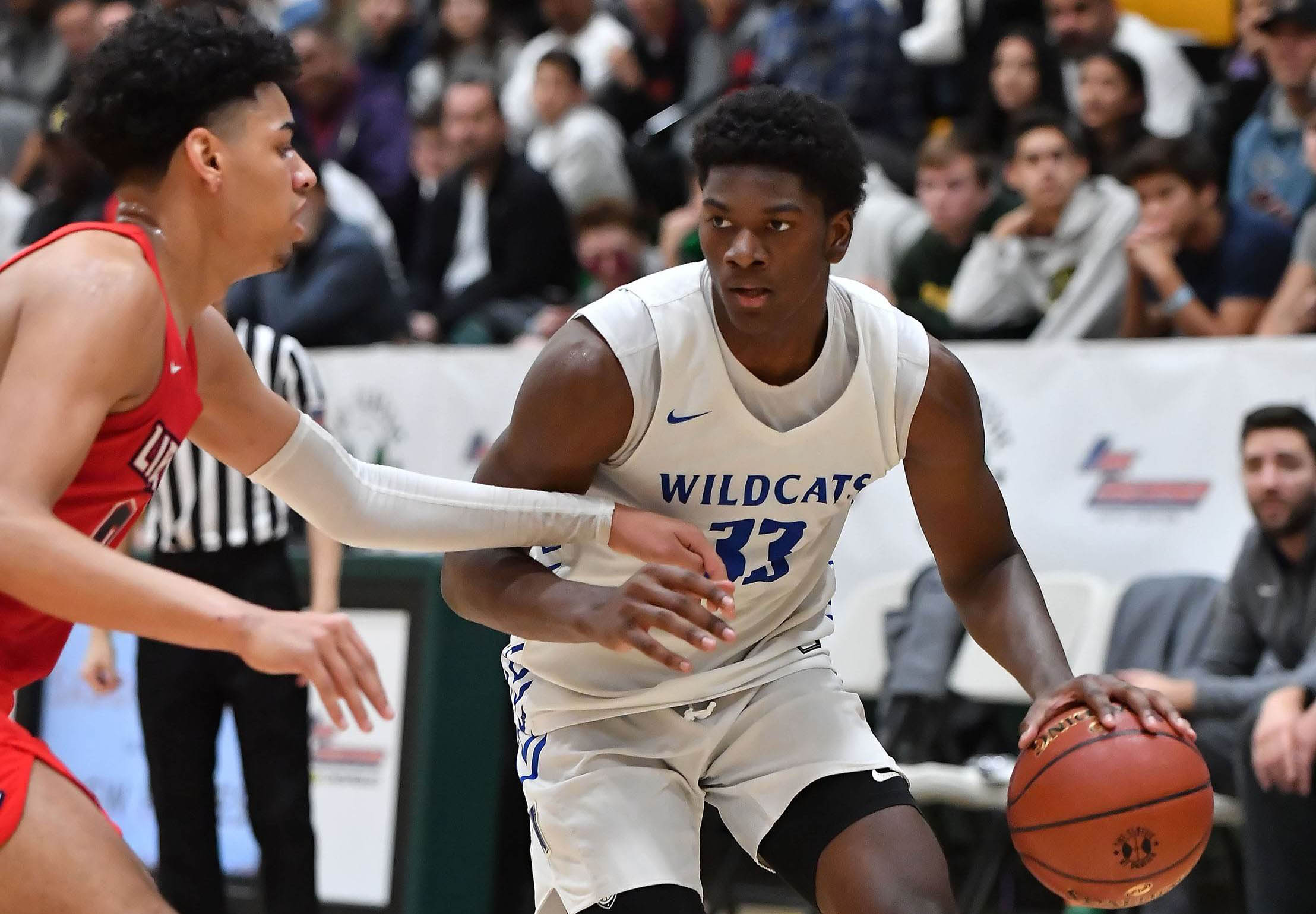 Kijani Wright announced he's transferring to Sierra Canyon for his senior season.