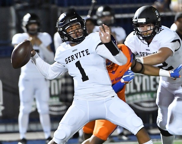 Noah Fifita, Servite
