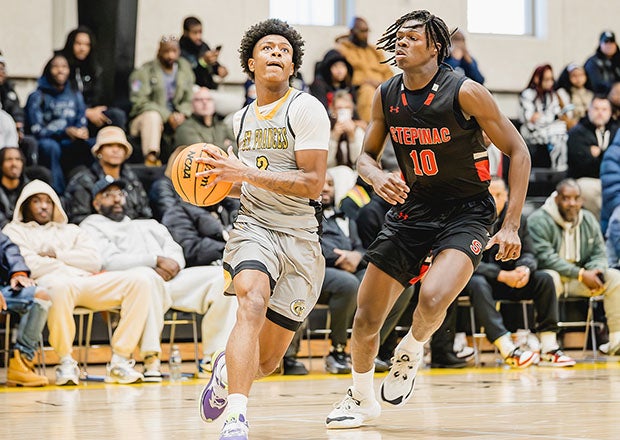 Junior guard Chance McCoy knocked down a big third-quarter 3-pointer during a 9-0 run as St. Frances Academy knocked off No. 1 Archbishop Stepinac 67-58 on Saturday. (PHOTO: Kim Kravitz)