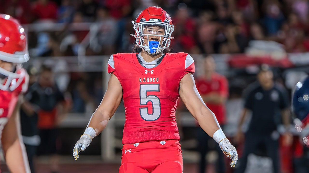 Talanoa Ili named 2025 MaxPreps Hawaii High School Football Player of the Year