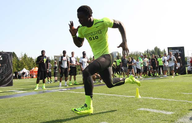 Devante "Speedy" Noil, of Edna Karr (New Orleans), competes in the 40-yard dash during the SPARQ finals.