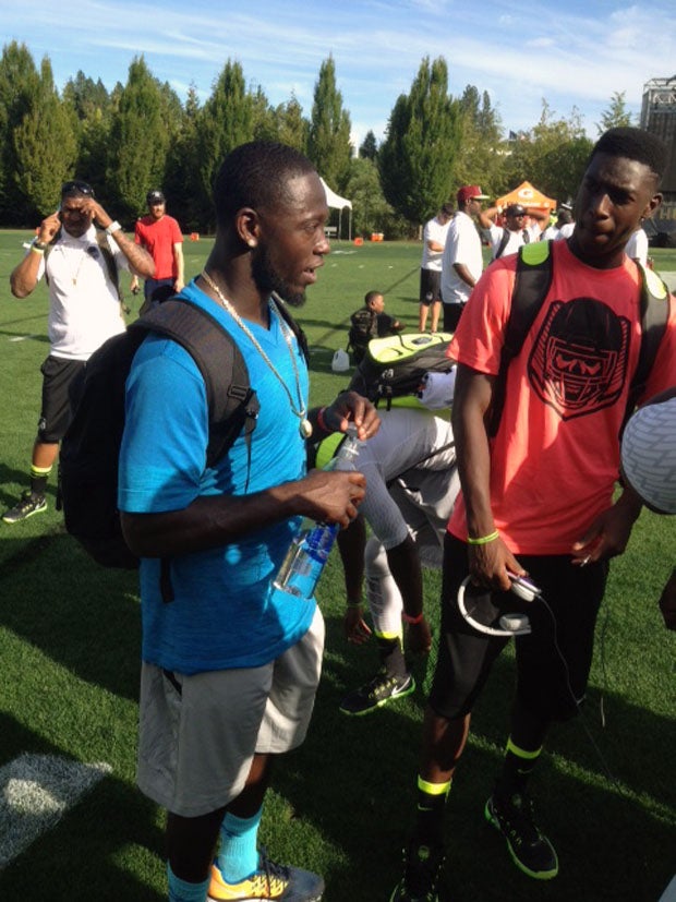 D'Anthony Thomas (left)