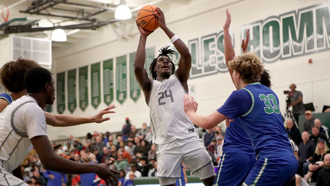Buzzer beater ends Sierra Canyon's season 