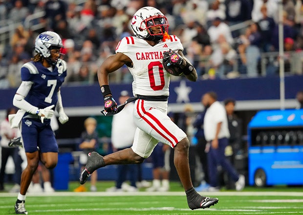 Running away from the West Orange-Stark defense on his 87-yard touchdown run Friday, future Texas A&M Aggie K.J. Edwards finished his senior season with over 2,300 all-purpose yards and 32 touchdowns. (PHOTO: Alex Garza)