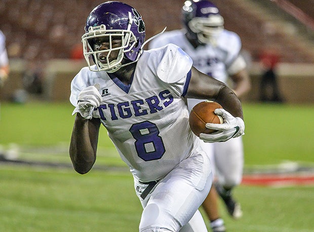 Pickerington Central and senior tight end Trenton Gillison (Michigan State) are looking for a second-straight regional title.