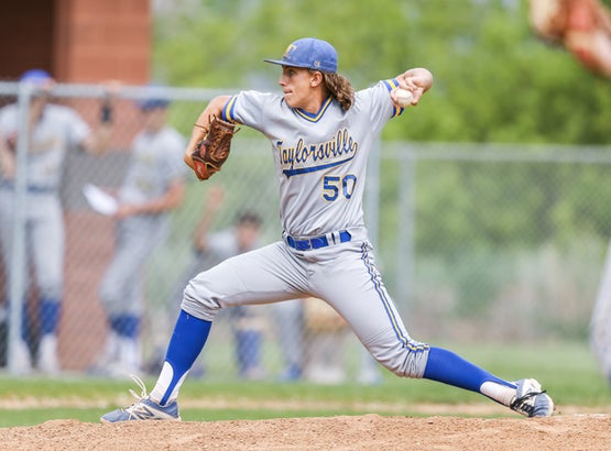 Top UT pitchers by W's and L's