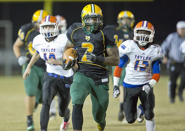 After 10 seasons in the NFL, Derrick Henry finally surpassed his record high school rushing total as a pro last week. (PHOTO: Gray Quetti)