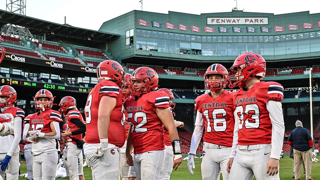 PHOTOS: Football at Fenway Park