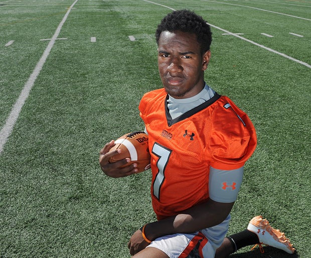 Devon Earl is one of the state's top defensive backs, and his Hoover teammates are the only Alabama team in the Preseason Xcellent 25.