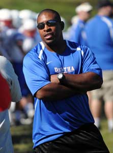 Elijah Brooks will be replacing alegend at DeMatha, but his rootsgo deep in the tradition ofthe Maryland powerhouse.