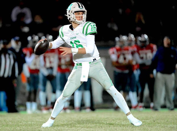 Arch Manning needed only 11 attempts to pile up five touchdown passes in Friday's blowout win.
