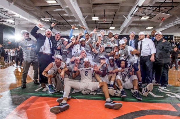 La Lumiere celebrates its win in the Dick's Nationals final and likely an Independent Top 10 national championship.