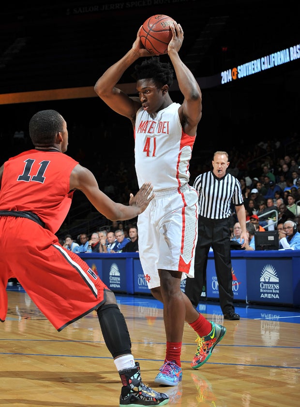 Stanley Johnson preps for a scoring chance.