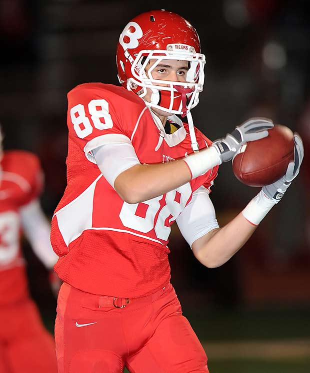 Durham Smythe is the No. 6 tight end in his class according to 247Sports.