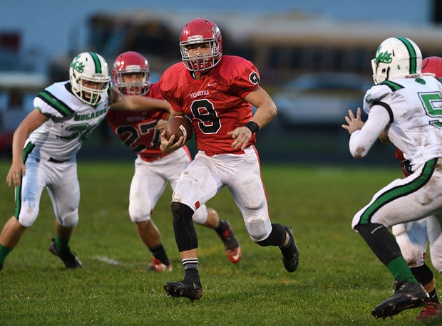 Crestwood senior running back Logan Thut ran for 338 yards and seven touchdowns in a 54-34 win over Garrettsville Garfielg.
