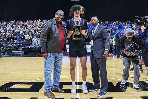 Arkansas, Gonzaga and Oklahoma State are battling for the services of Texas Class 6A state tournament MVP Anthony Black.