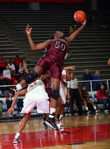 Chiney Ogwumike stretched her game to the limit Saturday. 