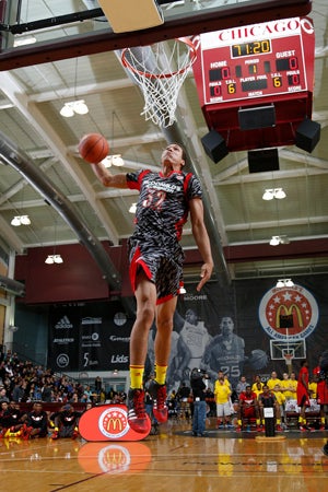 Gordon competes in Monday night's slam dunk
contest at the McDonald's All-American Game.  