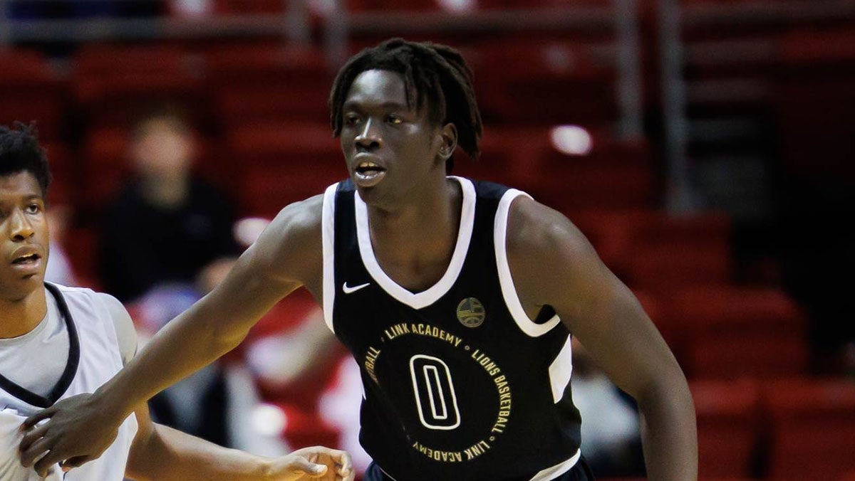 Omaha Biliew named 2022-23 MaxPreps Iowa High School Basketball Player of the Year