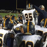 Video: Connecticut receiver hauls in first touchdown after heart transplant