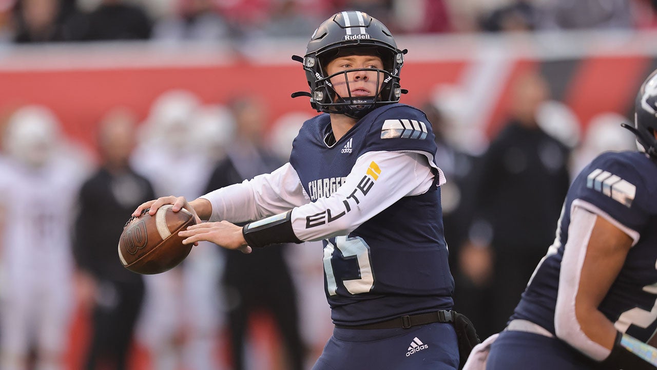 Devin Brown named 2021 MaxPreps Utah High School Football Player of the Year