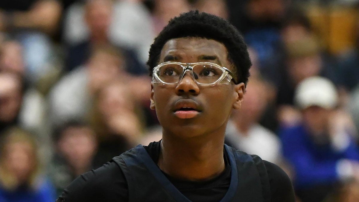 High school basketball: Bryce James shines in Sierra Canyon's 101-49 win over Alemany