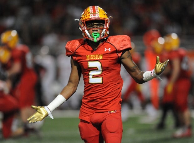 Olaijah Griffin played a big part on both sides of the ball during Mission Viejo's 12-1 season.